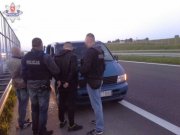 Policyjny pościg zakończony zatrzymaniem złodziei samochodów