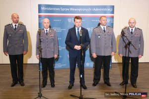 Minister Mariusz Błaszczak nagrodził policjantów za akcje we Wrocławiu i Warszawie #1