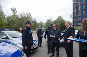 uroczyste przekazanie aż 34 nowych radiowozów, które zasilą flotę śląskiej policji