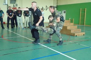 wizyta w Centrum Szkolenia Żandarmerii Francuskiej (CNEFG) w Saint-Astier
