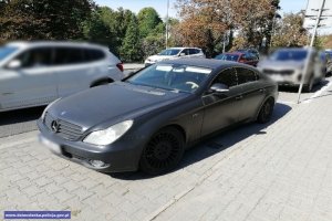 Samochód osobowy Mercedes odzyskany na terenie Polski.