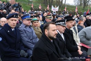 Zastępca KGP mł. insp. Tomasz Szymański podczas uroczystości Dnia Pamięci Ofiar Zbrodni Katyńskiej