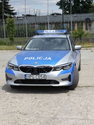 Nowy samochód policyjny marki bmw