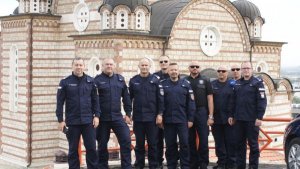 Medale i wyróżnienia dla policjantów XXIX rotacji Jednostki Specjalnej Polskiej Policji w Kosowie