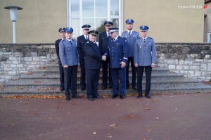 Zdjęcie kolorowe. Wizyta delegacji Śląskiej Policji w Prezydium Policji kraju związkowego Brandenburgii. Pamiątkowe zdjęcie uczestników wizytacji
