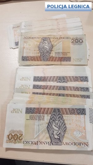 Banknoty po 200 zł
