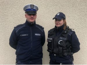 KPP Oświęcim. Anna i Grzegorz w czasie wolnym od służby ratowali poszkodowanych w wypadku drogowym