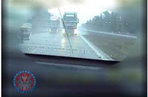 Zdjęcie ciężarówki z wideorejestratora