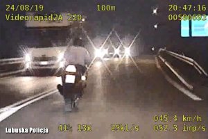 policyjny pościg za motocyklistami