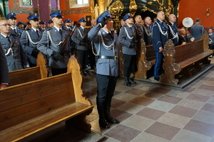 Policjanci na mszy świętej.