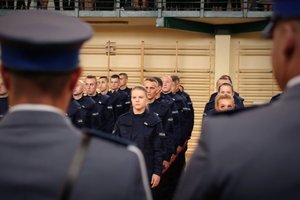 Policjanci podczas uroczystości.