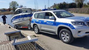 Policyjne łodzie w Braniewie