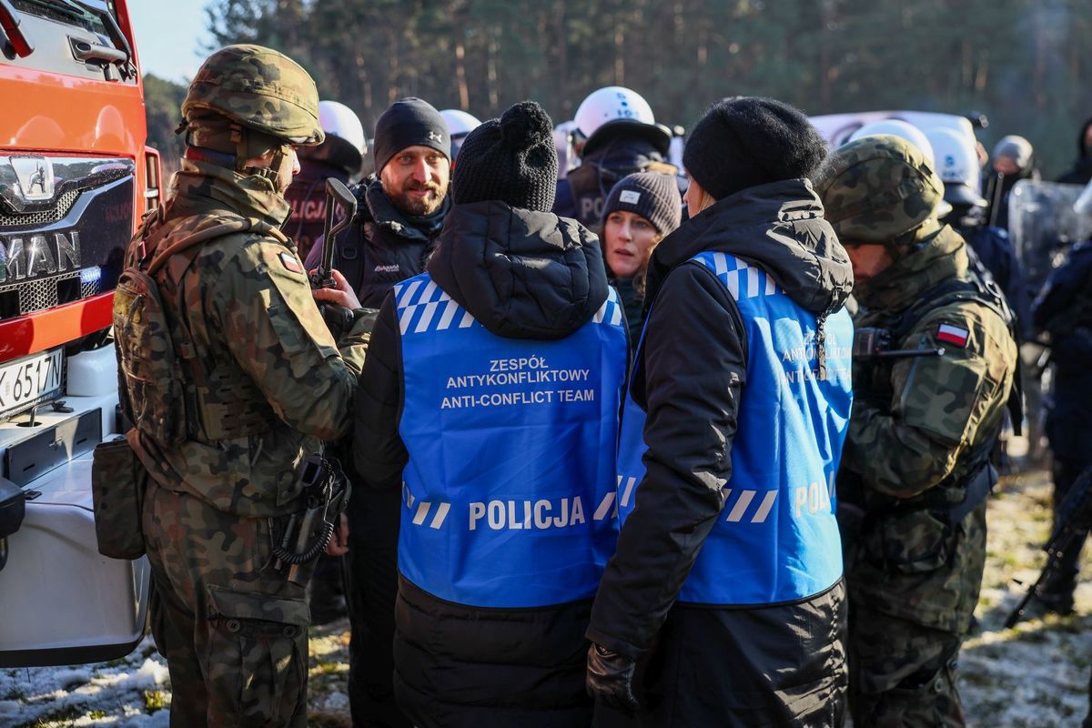 Ćwiczyli na wypadek wystąpienia sytuacji kryzysowej Policja pl