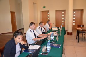 Zdjęcie przedstawia naradę kadry kierowniczej służby logistycznej Policji