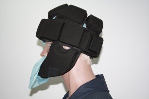 Zdjęcie przedstawia kask zabezpieczający