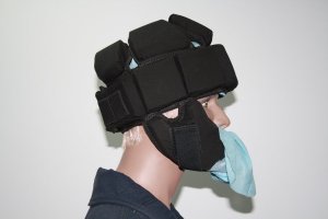 Zdjęcie przedstawia kask zabezpieczający