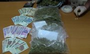 Zabezpieczony susz marihuany, tabletki ecstazy i pieniądze