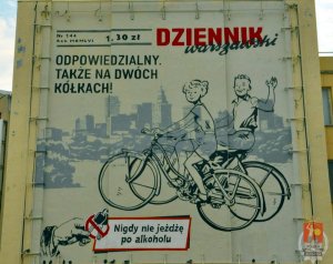 Mural w Warszawie "Odpowiedzialny. Także na dwóch kółkach"