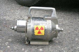 Poszukiwane urządzenie zawierające promieniotwórczy Iryd
