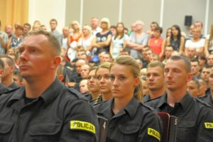 Absolwenci szkolenia zawodowego podstawowego w słupskiej Szkole Policji