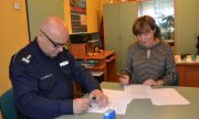 Porozumienie o współpracy policjantów i uczniów klas liceum o profilu mundurowym
