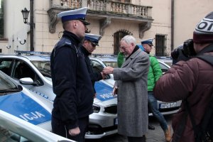 Prezydent Miasta Krakowa przekazał krakowskiej policji 23 nowe samochody #10