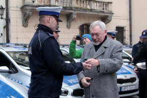 Prezydent Miasta Krakowa przekazał krakowskiej policji 23 nowe samochody #11