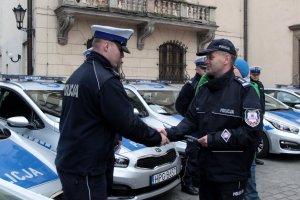 Prezydent Miasta Krakowa przekazał krakowskiej policji 23 nowe samochody #13