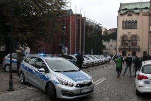 Prezydent Miasta Krakowa przekazał krakowskiej policji 23 nowe samochody #18
