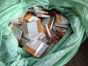 Policjanci skonfiskowali nielegalne papierosy, tytoń i środki psychotropowe