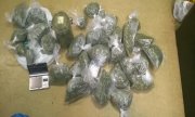 Policjanci zabezpieczyli blisko 2 kilogramy marihuany