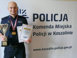 Bezkonkurencyjny koszaliński policjant