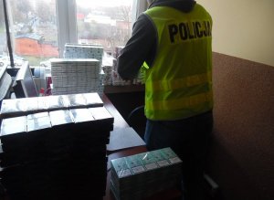 Policjanci z Tychów przejęli nielegalny towar #2