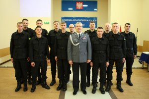 Wspólne zdjęcie policjantów z Komendantem Wojewódzkim