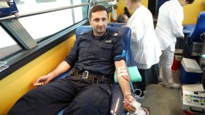 Policjanci i pracownicy Policji oddają krew