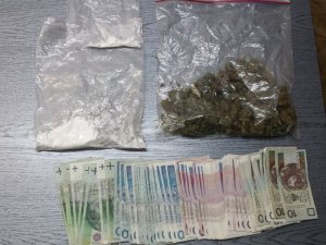 Policjanci zabezpieczyli blisko 1,3 kg narkotyków oraz ponad 200 tabletek ekstazy