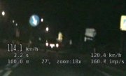 Nagrany na wideorejestratorze ford, którego kierujący przekroczył znacznie prędkość w terenie zabudowanym