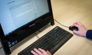 Dolnośląscy policjanci zatrzymali mężczyznę podejrzanego o piractwo komputerowe