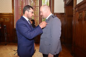 Krzyż Zasługi dla szczecińskiego policjanta #1