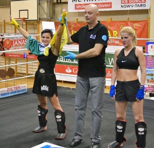 Magdalena Józak - dwukrotna złota medalistka w kickboxingu #4