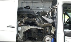 Dziupla samochodowa, w której demontowano na części samochody pochodzące z kradzieży