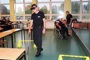 Policjanci Oddziału Prewencji Policji w Łodzi doskonalili techniki komunikacji z osobami niesłyszącymi