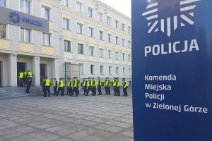 Słuchacze Szkoły Policji w Słupsku przed rozpoczęciem służby.