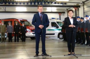 przywracanie posterunków_premier Beata Szydło i minister Mariusz Błaszczak