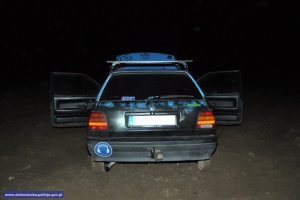 Policjanci odzyskali po pościgu skradziony w Niemczech samochód