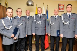 policjanci nagrodzeni przez komendanta wojewódzkiego z szefem lubuskiej Policji