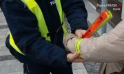 Policjanci zachęcali mieszkańców Rybnika do noszenia odblasków