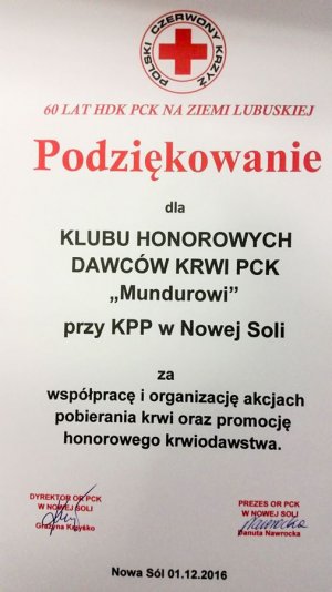 Polski Czerwony Krzyż podziękował policjantom „za przelaną krew”