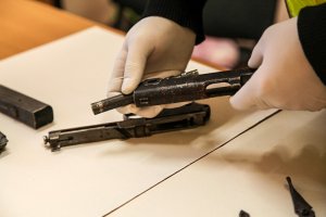 zabezpieczona nielegalna broń z czasów II wojny światowej