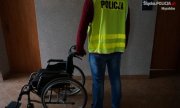 Policjanci odzyskali skradziony wózek inwalidzki - pomogli dziennikarze i mieszkańcy